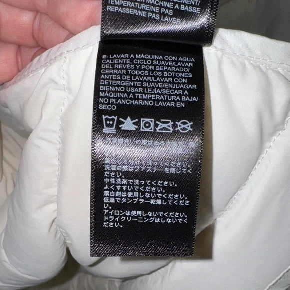 The North Face Women's Cream Puffer Jacket - Picture 9 of 10